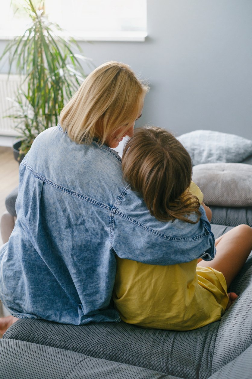 mother-and-daughter-hugging